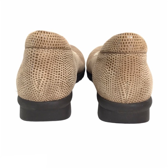 Vaneli Sport Printed Leather Low Wedge Donia Flats Size 9.5 - Picture 4 of 10